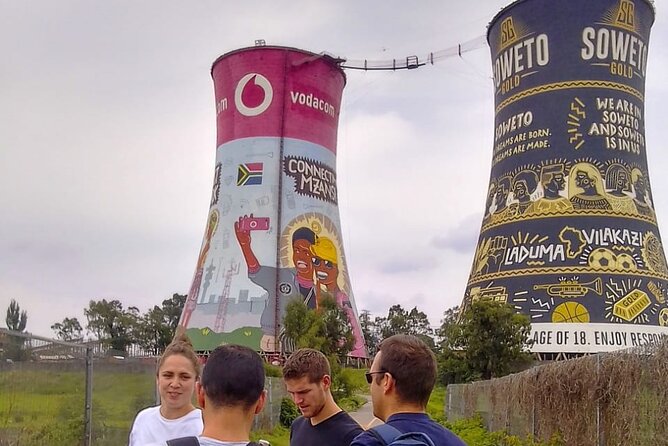 Soweto Walking Tour With a Taxi Ride - Local Food and Drink