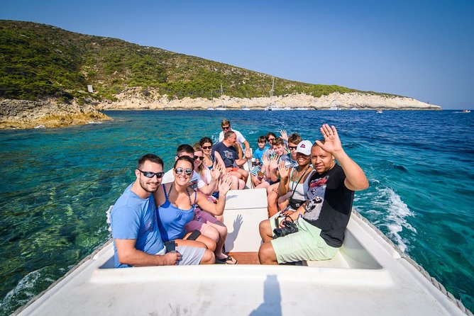 Split or Trogir: Blue Cave, Vis, and Hvar Speedboat Day Tour - Relaxing in Unique Bays