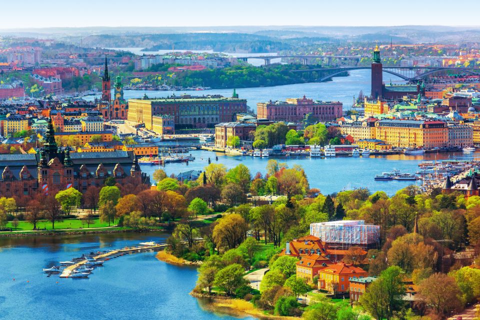 Stockholm: Self-Guided Scavenger Hunt & City Highlights Tour - Royal Palace and Gustav Adolfs Torg