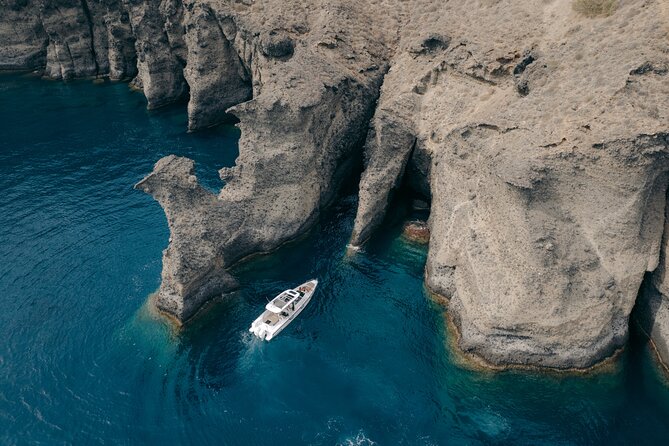 The Fastest Private Motor Yacht in Santorini - All Inclusive Tour - Additional Information