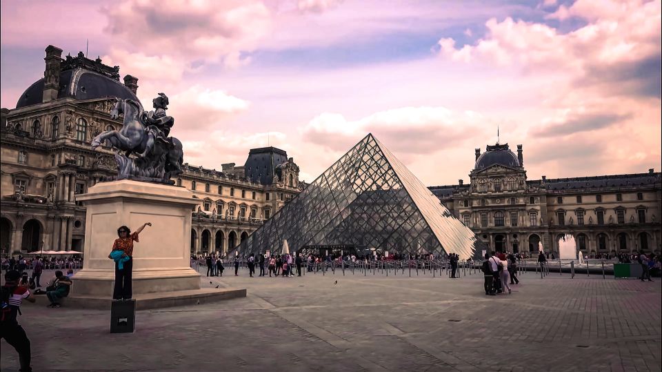 The Ultimate Louvre Experience (Options: Breakfast & Cruise - Scenic Seine River Cruise