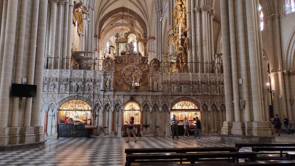 Toledo: Red Wristband 7 Main Monuments Explanation Live Tour - Monastery of San Juan De Los Reyes