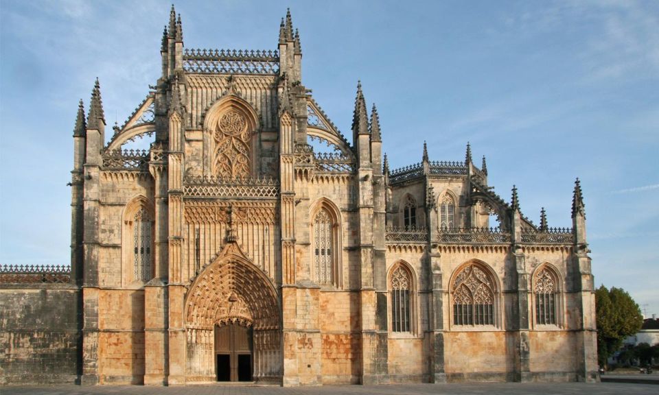 Tomar & Batalha: Full-Day Private Transport From Lisbon - Batalha Monasterys Architecture