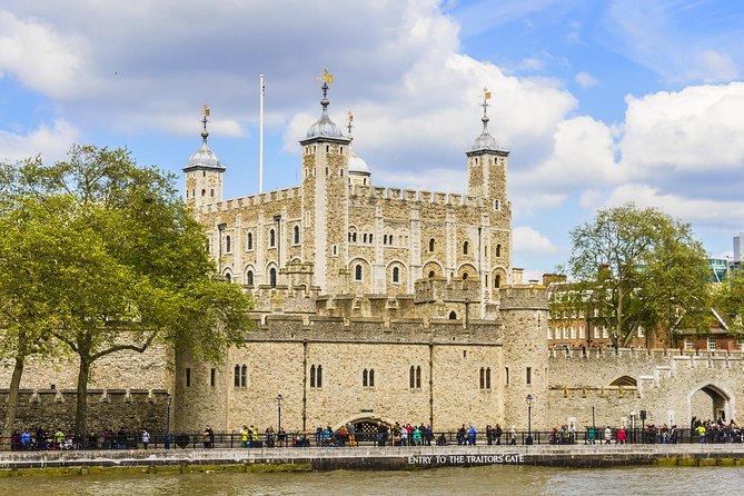 Tower of London With London Hop-On Hop-Off Tour and River Cruise - Convenient Hop-On Hop-Off Transportation