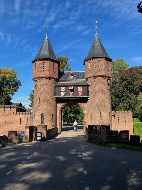 Utrecht: Bike Tour to Castle the Haar and Windmill - Meeting Point and Accessibility