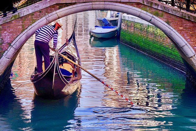 Venice 30 Min Gondola Ride - Route and Scenery