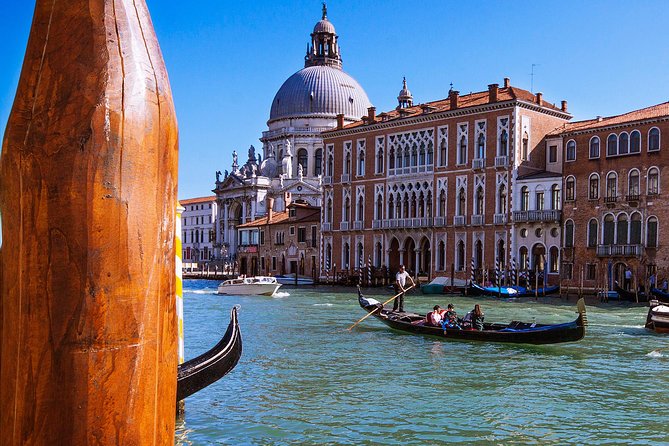 Venice Gondola Experience - Classic Venetian Experience