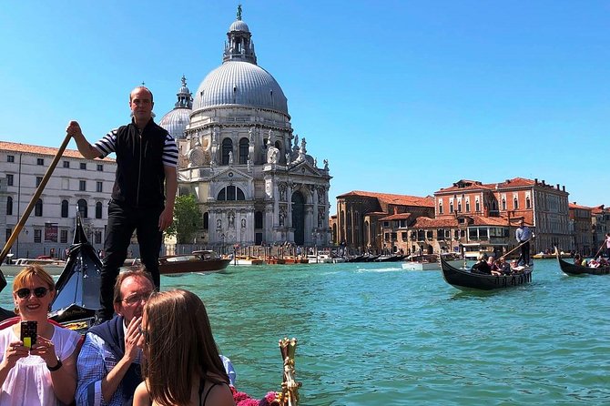 Venice Gondola Ride & Additional Meal Break at Illy Café - Accessibility and Tour Details