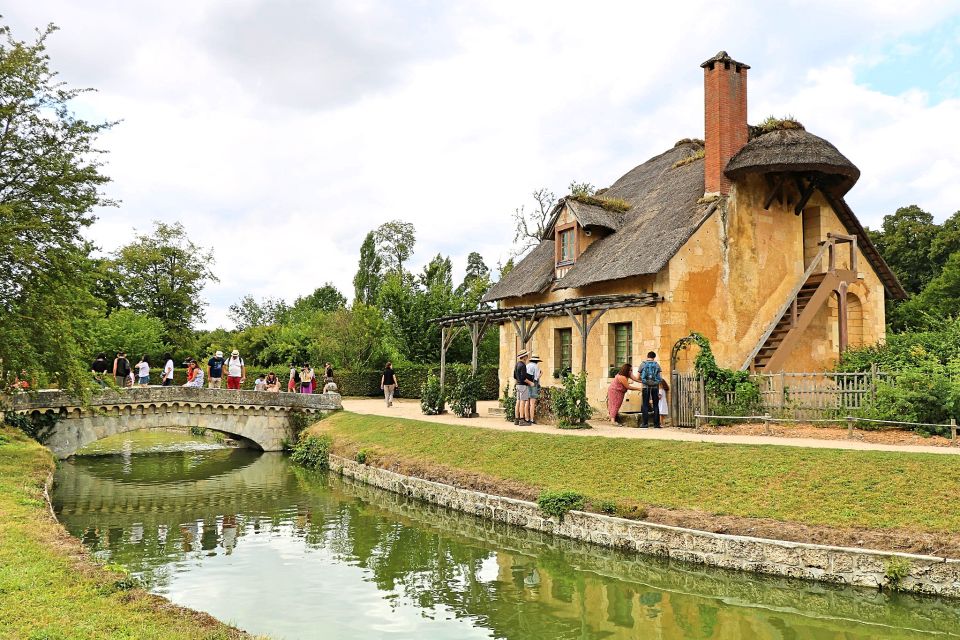 Versailles: Skip-The-Line Guided Palace Tour W/ Gardens - Skip-the-Line Entry