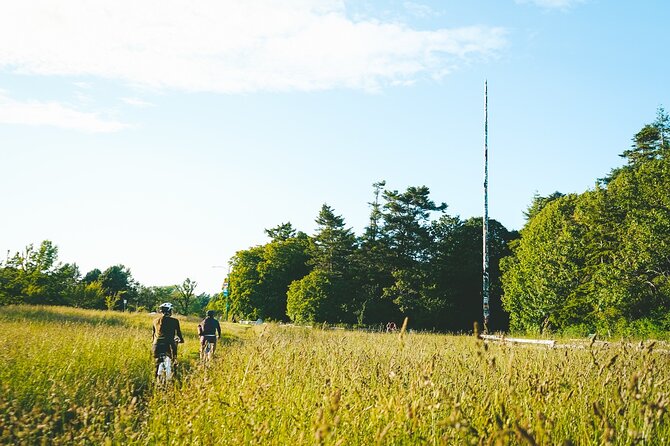 Victoria City Bike Tour & the Coastal Shoreside Ride | 3-Hour - Visiting Iconic Landmarks