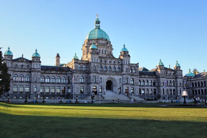 Victoria Scavenger Hunt and City Highlights Walking Tour - Duration and Accessibility