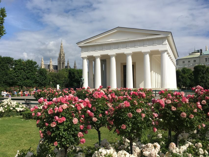 Vienna: City Center Guided Walking Tour - Shopping and Dining