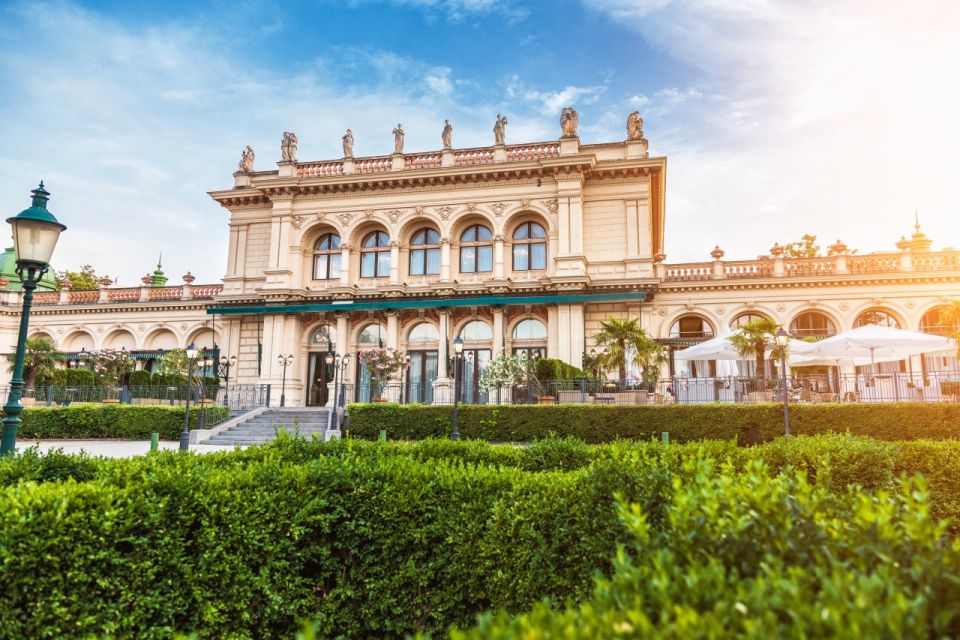 Vienna: Meet Strauss Private Guided Walking Tour - Strauss Residence