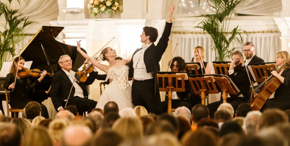 Vienna: Strauss & Mozart Concert in Kursalon With Dinner - Dining Experience