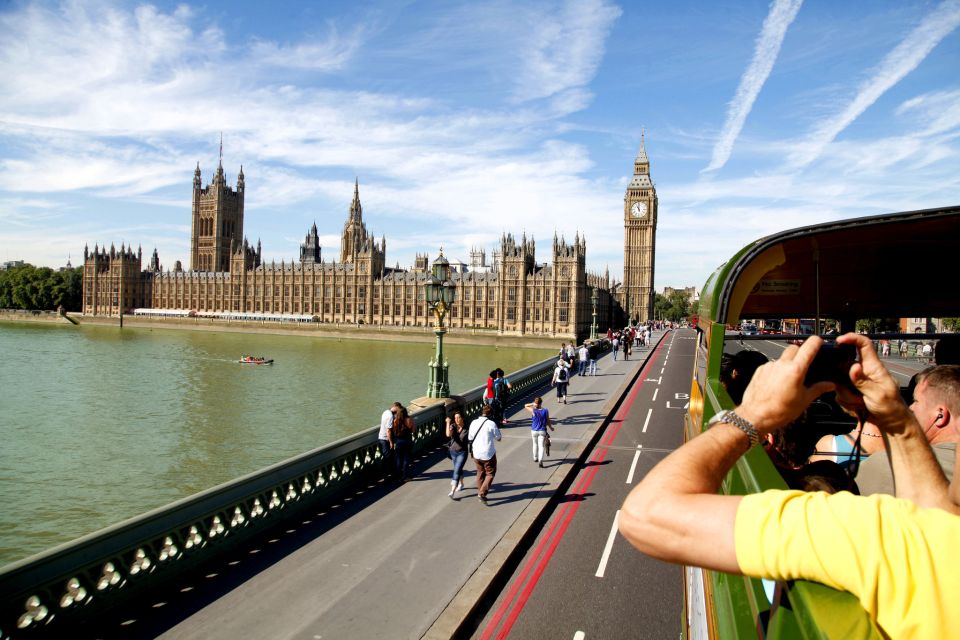 Vintage Double Decker Bus Tour & Thames River Cruise - Tower of London and Buckingham