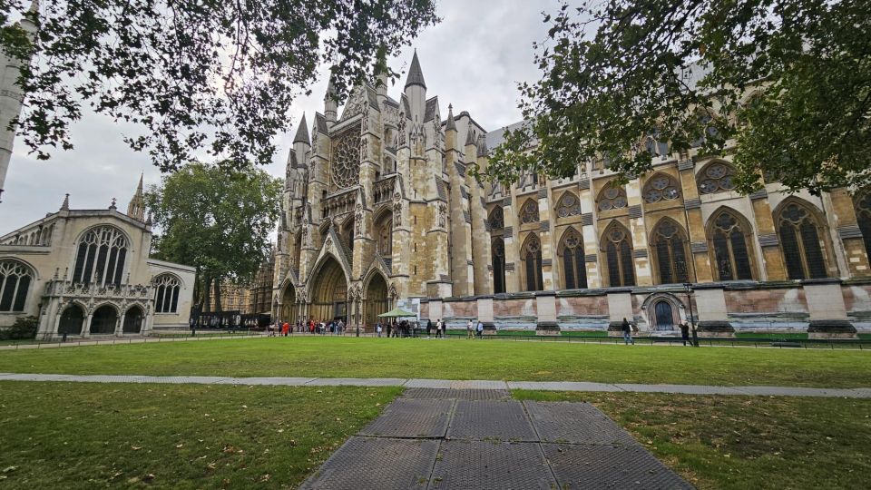 VIP Skip the Line Westminster Abbey & The Crown Highlights - Skip the Line Tickets