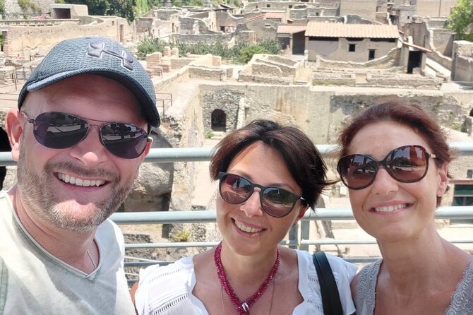 Visit in Pompeii - Herculaneum Private Tour With Ada - Preserved Artifacts and Frescoes