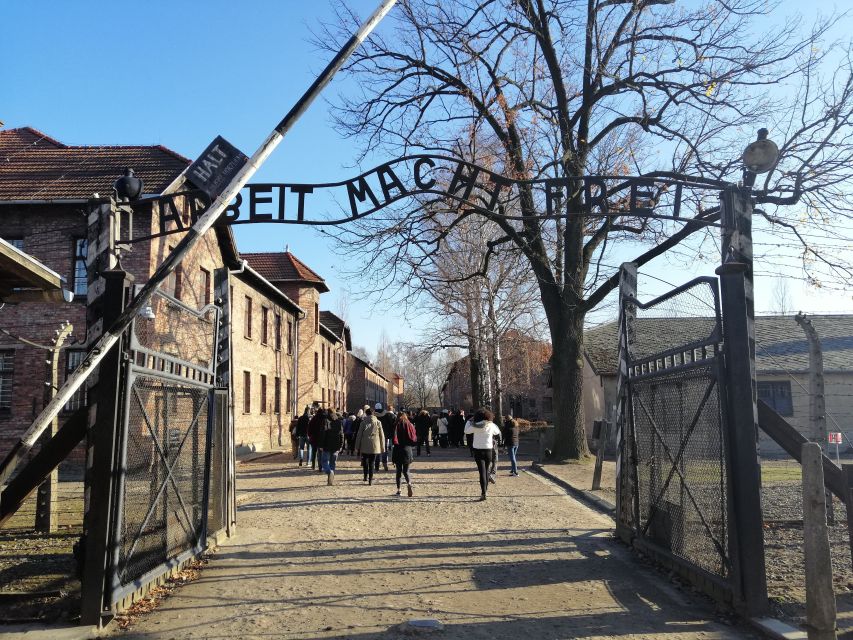 Warsaw: Auschwitz-Birkenau and Krakow Tour by Car - Guided Group Tour