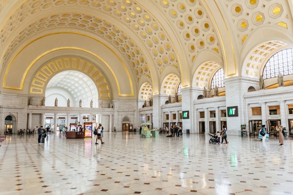 Washington DC Day Trip by Bus From New York City - Admiring Memorials and Monuments