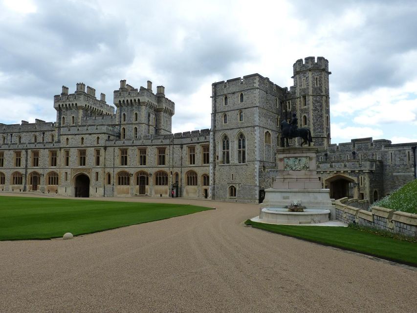 Windsor Castle Private Tour With Admission - Dress Code and Restrictions