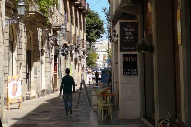 Wine and Food Tasting Experience in Lecce Old Town - Accessibility and Amenities