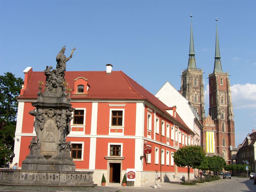 Wroclaw: 2-Hour Tour by Electric Car With a Driver-Guide - Booking and Pricing