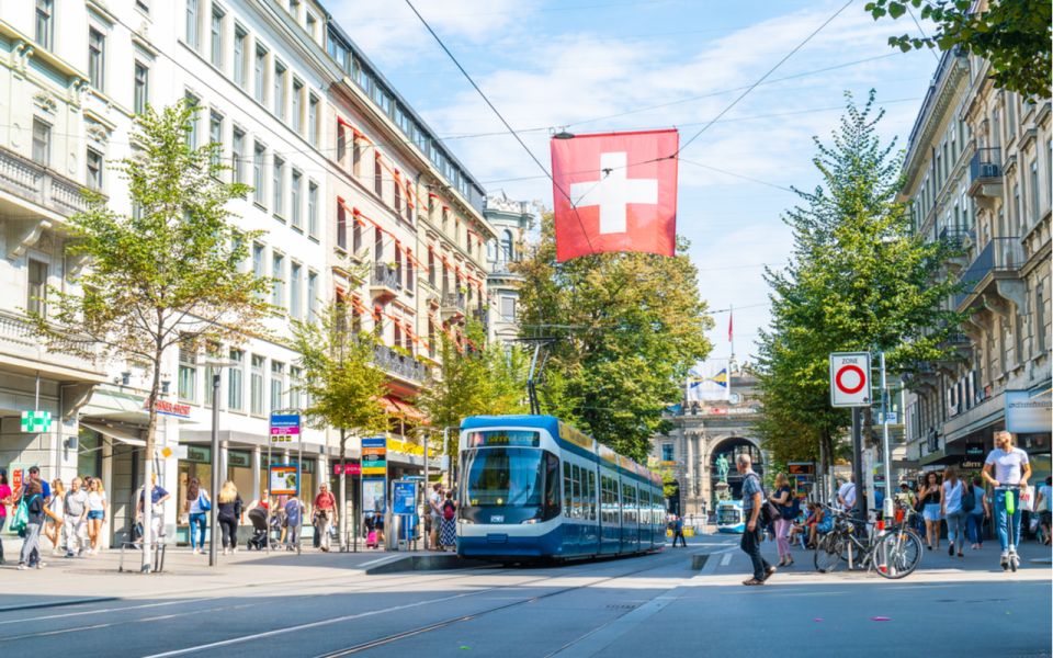 Zurich: Albert Einstein Quest Experience - Explore Zurichs Landmarks