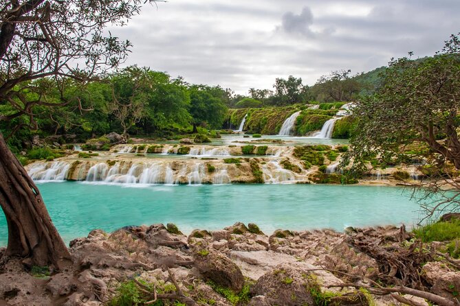 6 Hours Guided Salalah a Combination of East and West Tour - Key Points