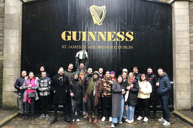 3-Hour Drinks on Foot Dublin Walking Guided Tour - Dublins History and Culture