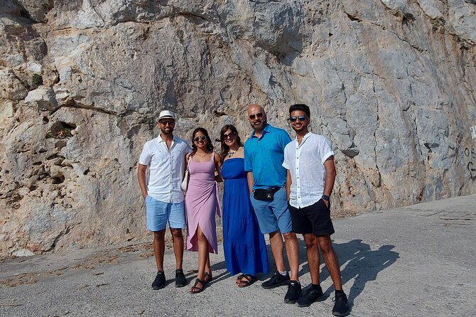 4 Hours Private Tour in Santorini With Pick up - Tour Duration and Inclusions