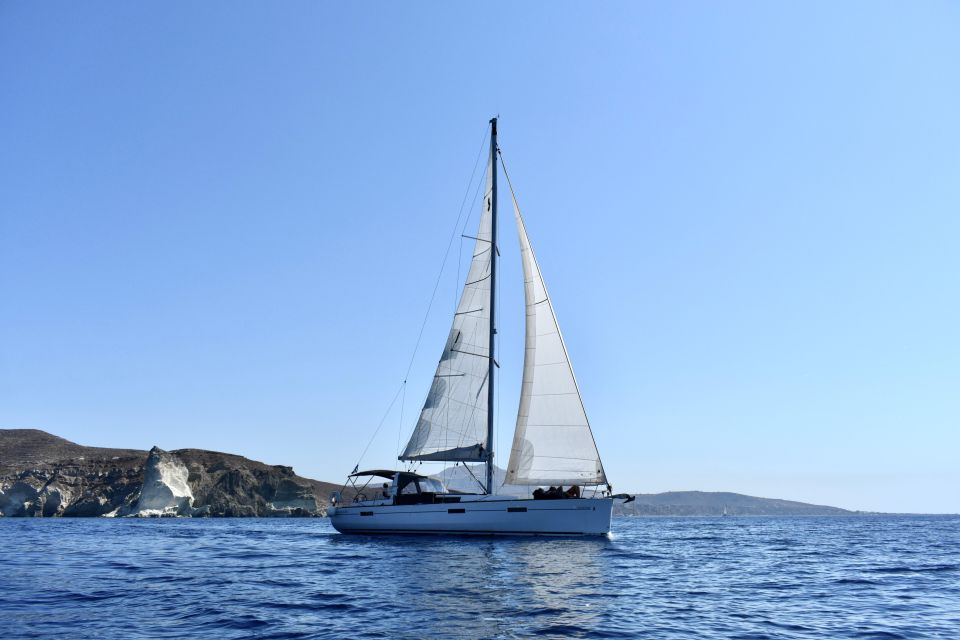 7-Day Crewed Charter The Cosmopolitan Beneteau Oceanis 45 - Pickup and Embarkation