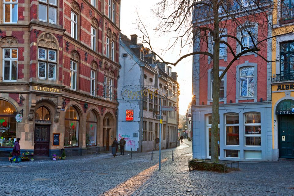 Aachen: City Exploration Game and Tour - Exploring Ponttor