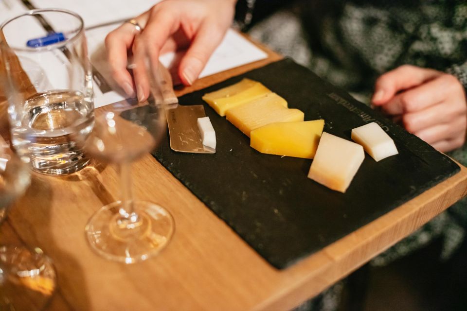 Amsterdam: Dutch Cheese Tasting Experience With Wine - Family-Run Cheese Businesses