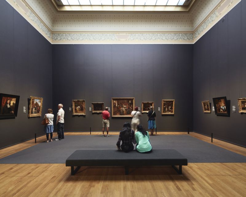 Amsterdam: Guided Rijksmuseum Tour in Spanish - Renowned Dutch Painters Showcased