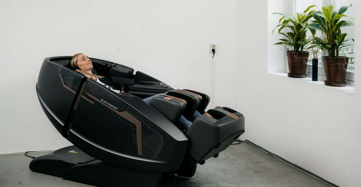 Amsterdam: Massage Session - Massage Chair Features