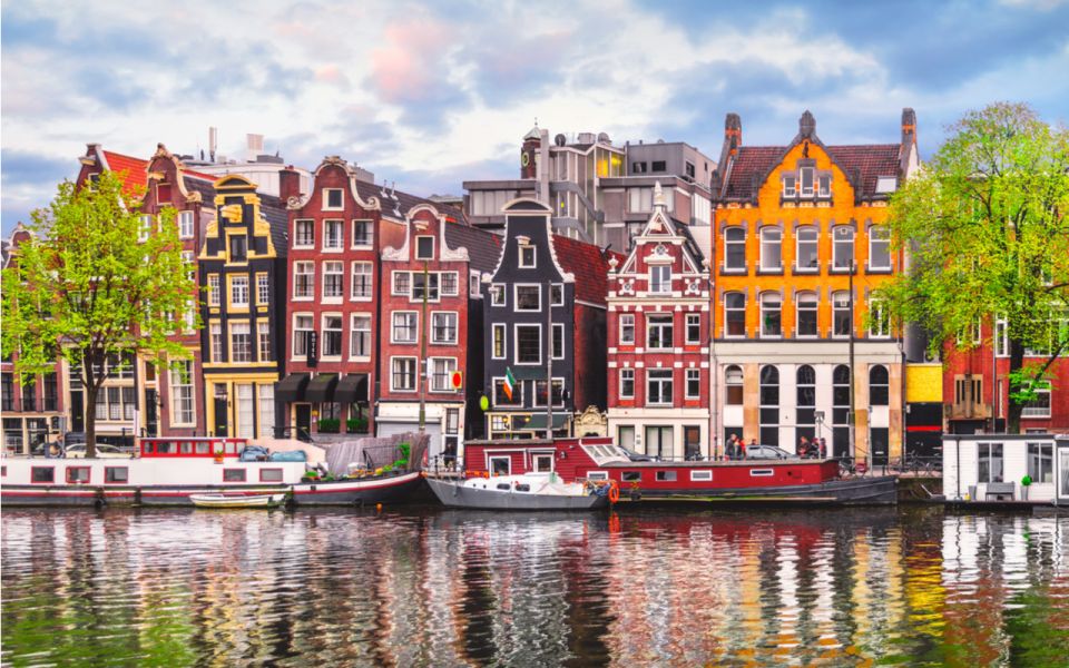 Amsterdam Old Town: Sailors Treasure Quest Experience - Visiting Rembrandt and Hidden Sites