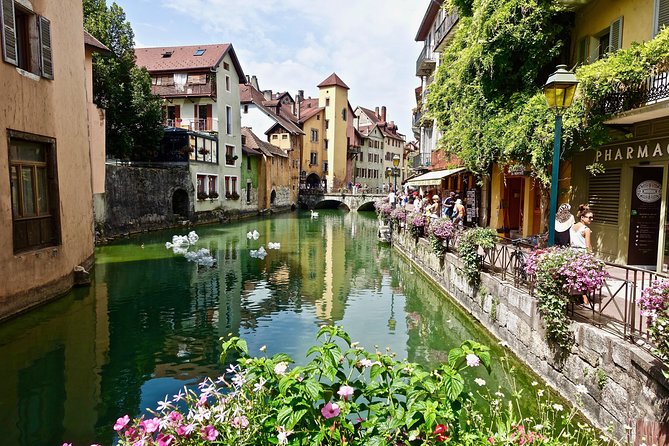 Annecy - Venice of the Alps - Tour From Geneva - Comfortable Air-conditioned Transportation