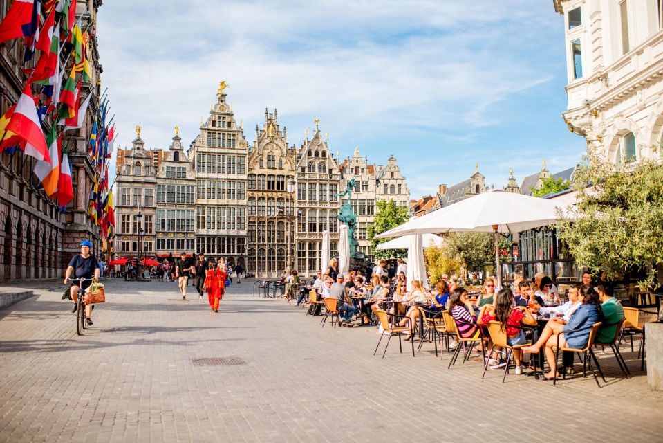 Antwerp: Walking Tour With Audioguide App - Group Discounts and Flexibility