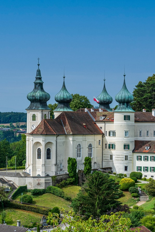 Artstetten Castle: Your Ticket to a Journey Into the Past - Accessibility and Visitor Information