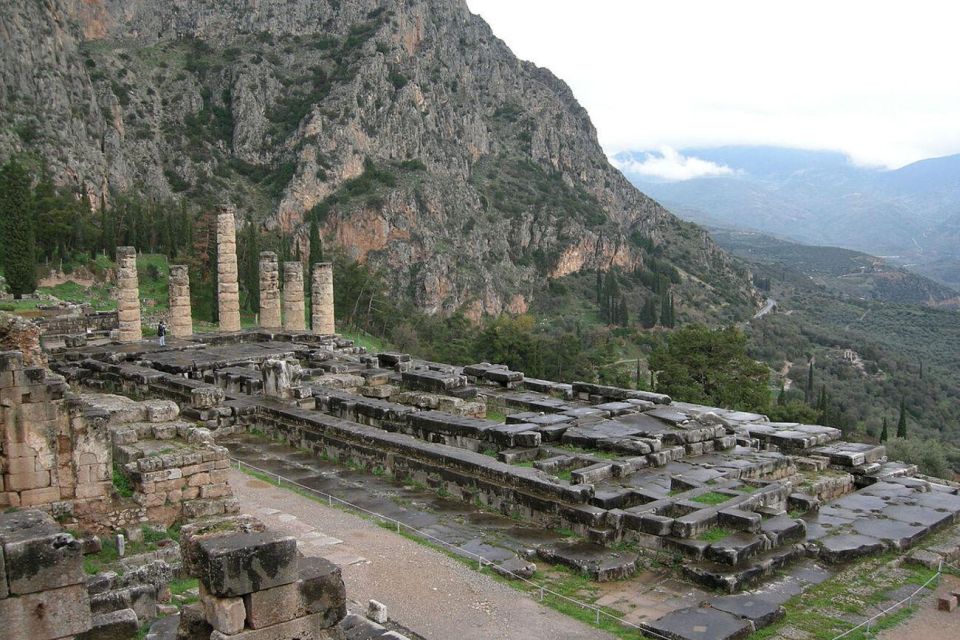 Athens : Delphi - Meteora - Thermopulae 2 Day Tour ! - Meteora Monasteries Visit