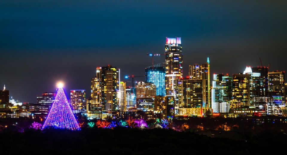 Austin's Christmas Lights & Arts: A Yuletide Journey - Experiencing Auditorium Shores at Town Lake