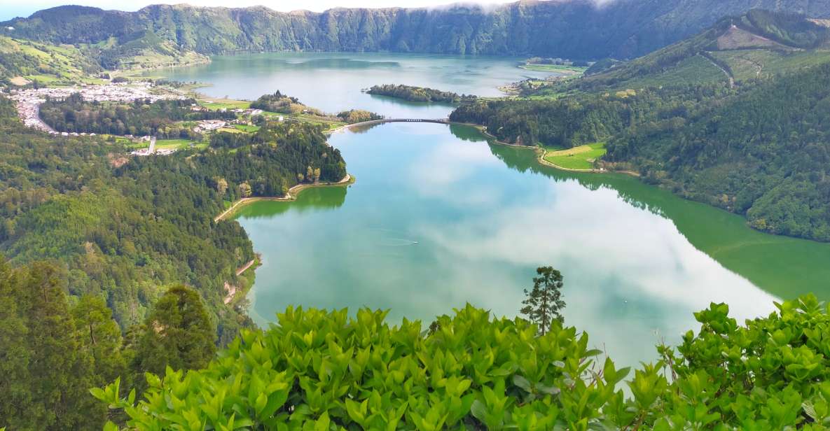 Azores: Private Tour Sete Cidades Green & Blue Lakes - Pickup and Drop-off