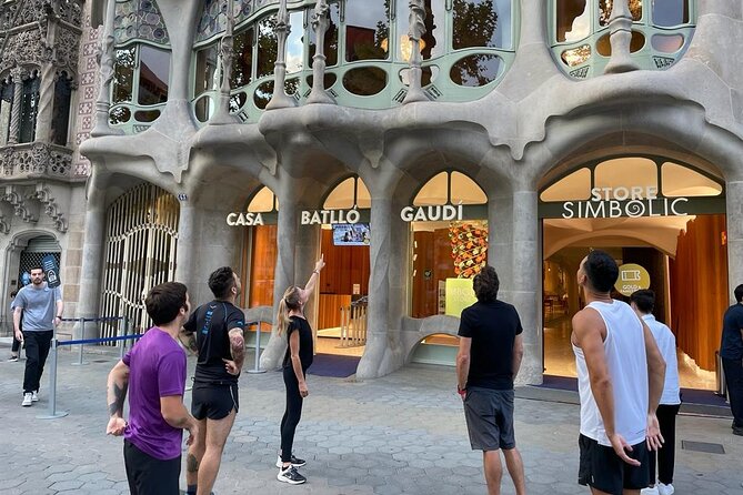 Barcelona Highlights Running Tour - Exploring Barcelona