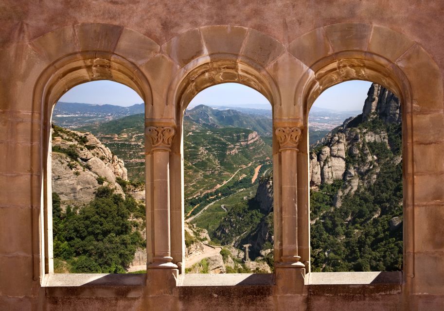 Barcelona: Montserrat Tour With Lunch & Wine Tasting Option - Customer Reviews