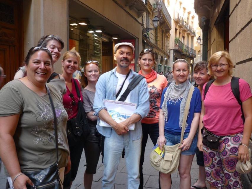 Barcelona: Private Gothic Quarter & Eixample Highlights Tour - Meeting Point