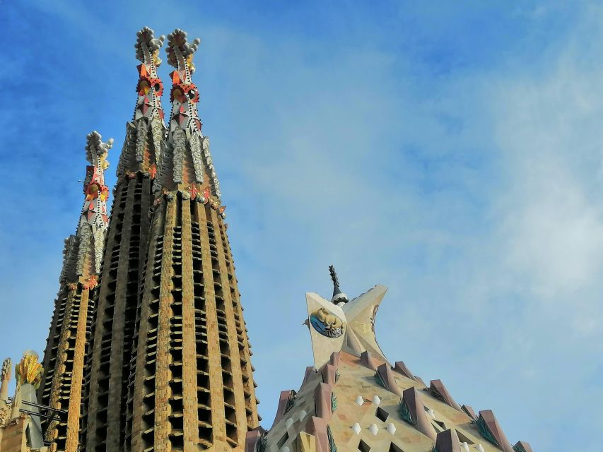 Barcelona: Sagrada Família Tour With Optional Tower Access - Dress Code Requirements