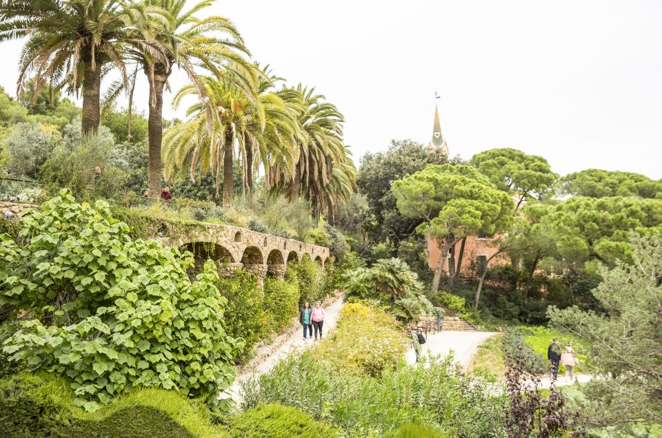 Barcelona: Sagrada Familia With Towers and Park Güell Tour - Tour Name and Duration