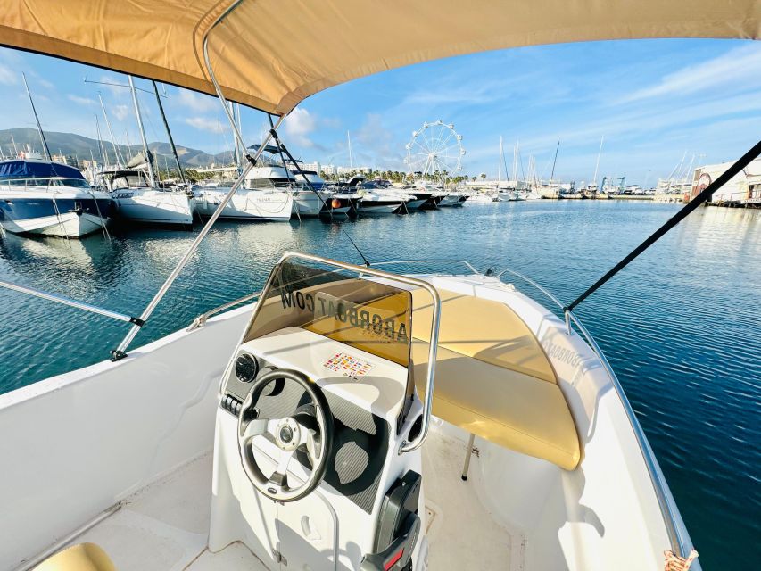 Benalmádena: Costa Del Sol License-Free Boat Rental - Arrival and Preparation