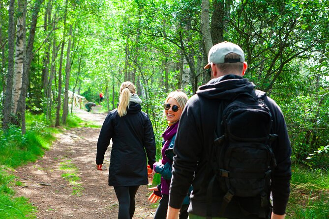 Berry Picking in a National Park - Inclusions and Amenities