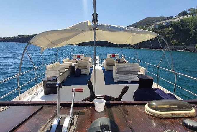 Boat Tour With Lunch on Board to Discover Procida - Onboard Amenities and Facilities